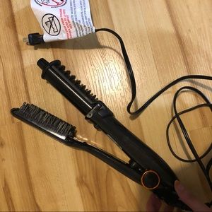 Instyler hair curler